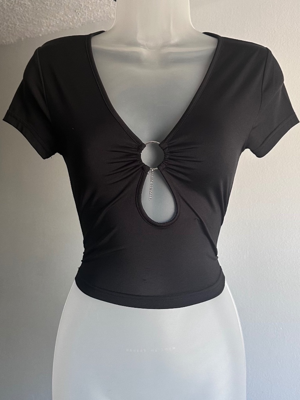 Rue 21 Women's Black Crop-top
